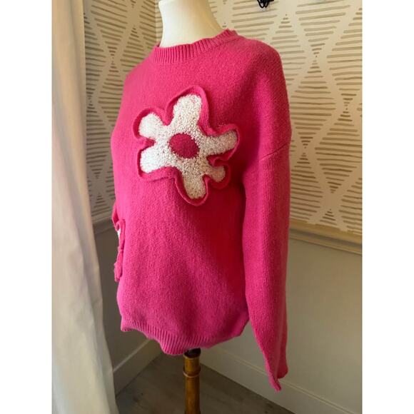 Boutique Women’s Small Hot Pink & White 3D Flower Sweater - Picture 2 of 4